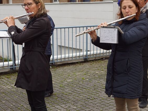 Aubade de l'EIMRF avant le retour à la salle des cérémonies