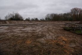 Travaux d'aménagement de l'étang de Neuville Saint-Rémy