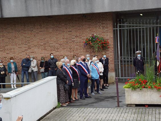 Aubade de l'EIMRF avant le retour à la salle des cérémonies