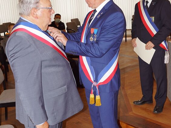 Remise des médailles du travail, d'honneur agricole, de la famille et Jeunesse et Sports