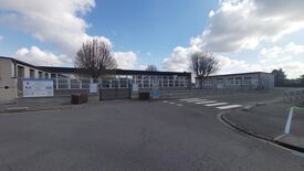 Pose de nouvelles grilles à l'école élémentaire Jean Lebas