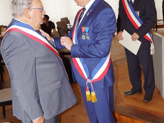 Remise des médailles du travail, d'honneur agricole, de la famille et Jeunesse et Sports