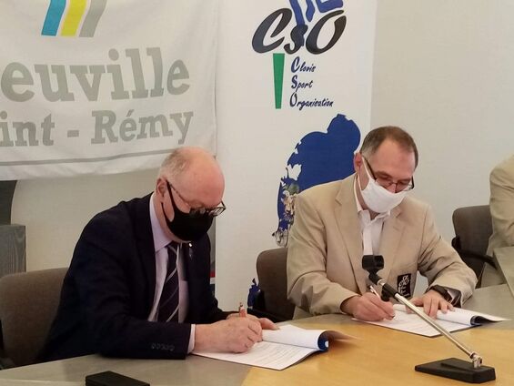 Signature de la convention pour la course cycliste internationale du 4 septembre 2021