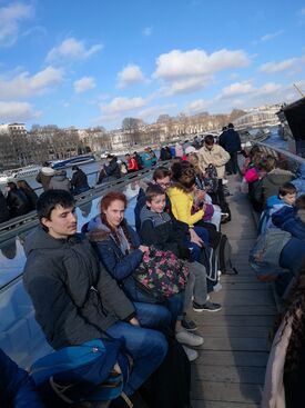 Jeunes du CAJ ATLANTIS sur la Seine